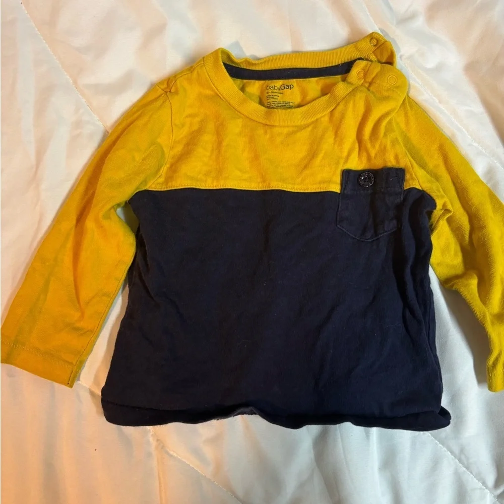 GAP Kids Long Sleeve Tee in Yellow and Navy size 18-24 months